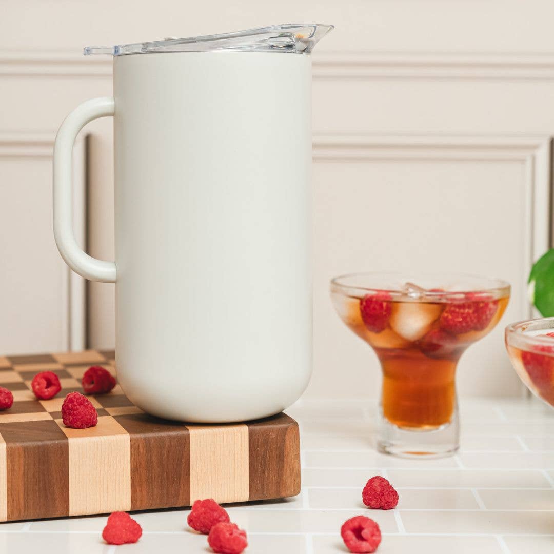 Vacuum-Insulated 2-Liter Pitcher in Bone served
