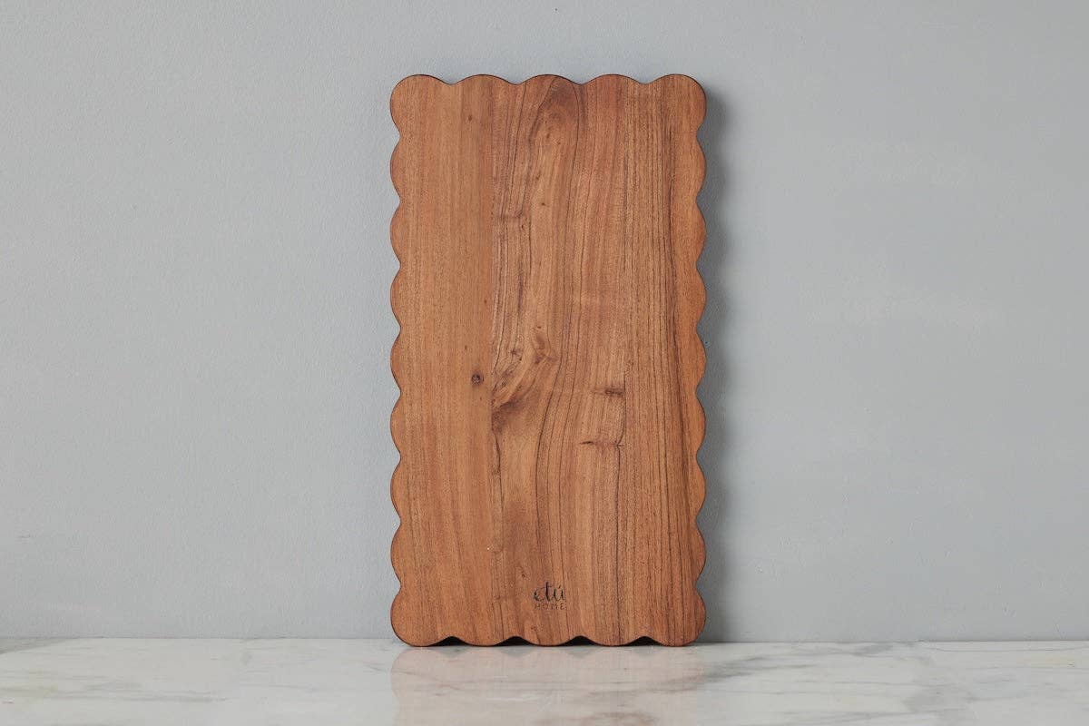 Scalloped Cutting Board, Rect. Med Plank- 18"x10"x1" Kitchen Tools etúHOME