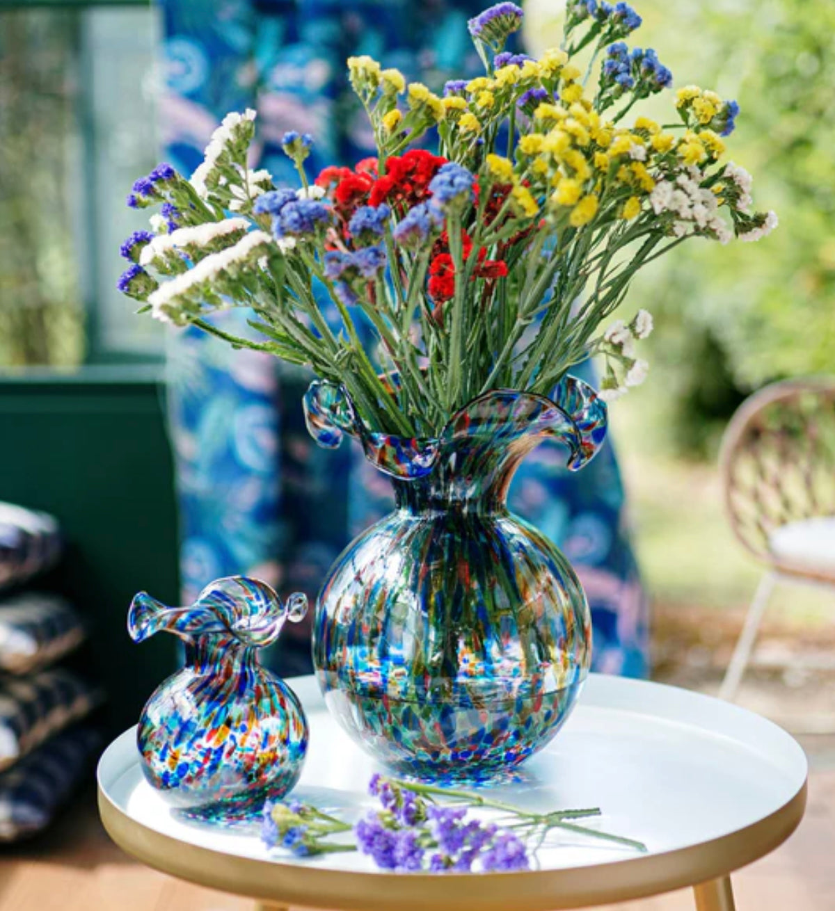 Vietri Hibiscus Glass Carnevale Bud Vase Vase VIETRI