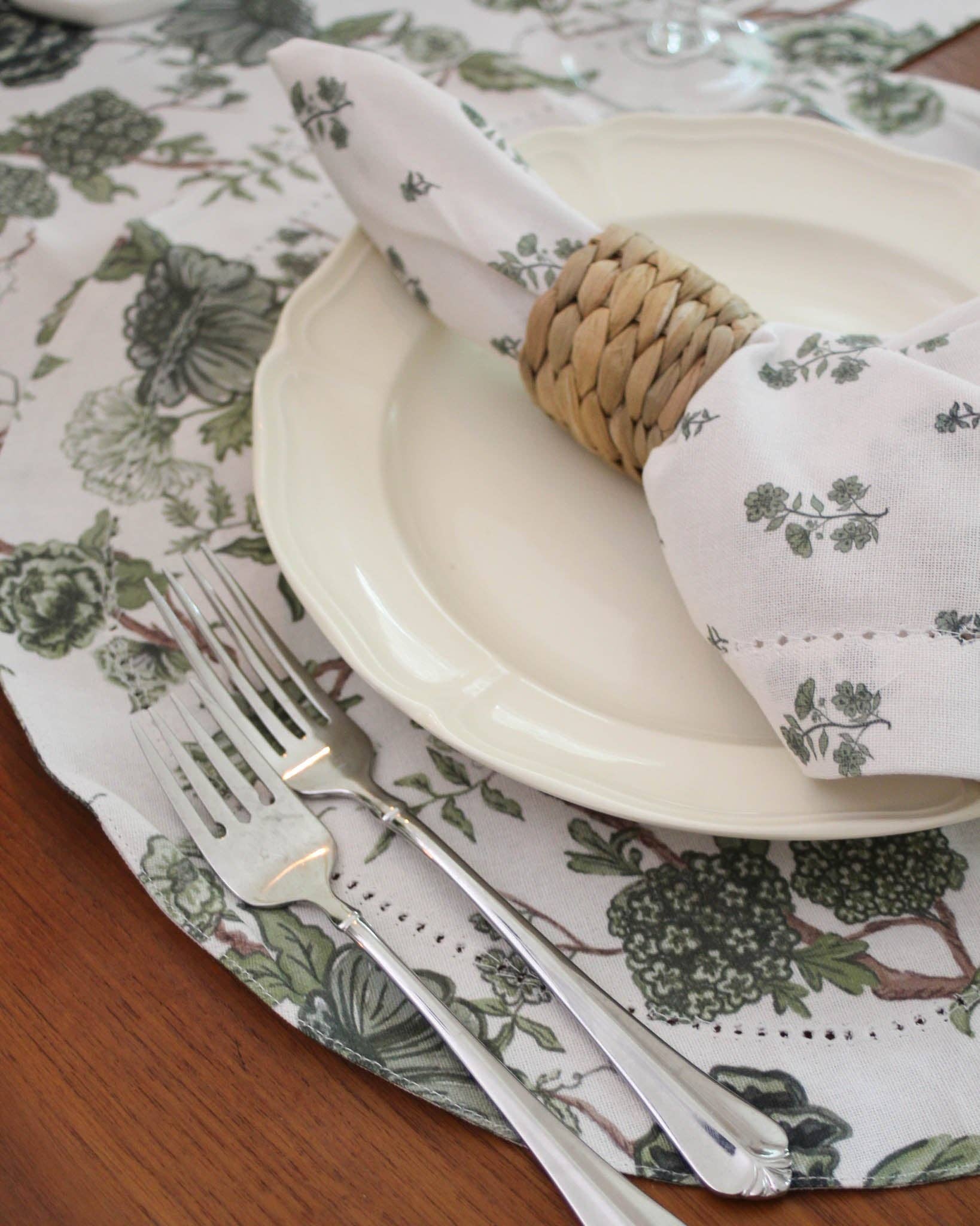 Florence Floral Round Placemats, Set of Four: Fern Linens and placemats Willamere