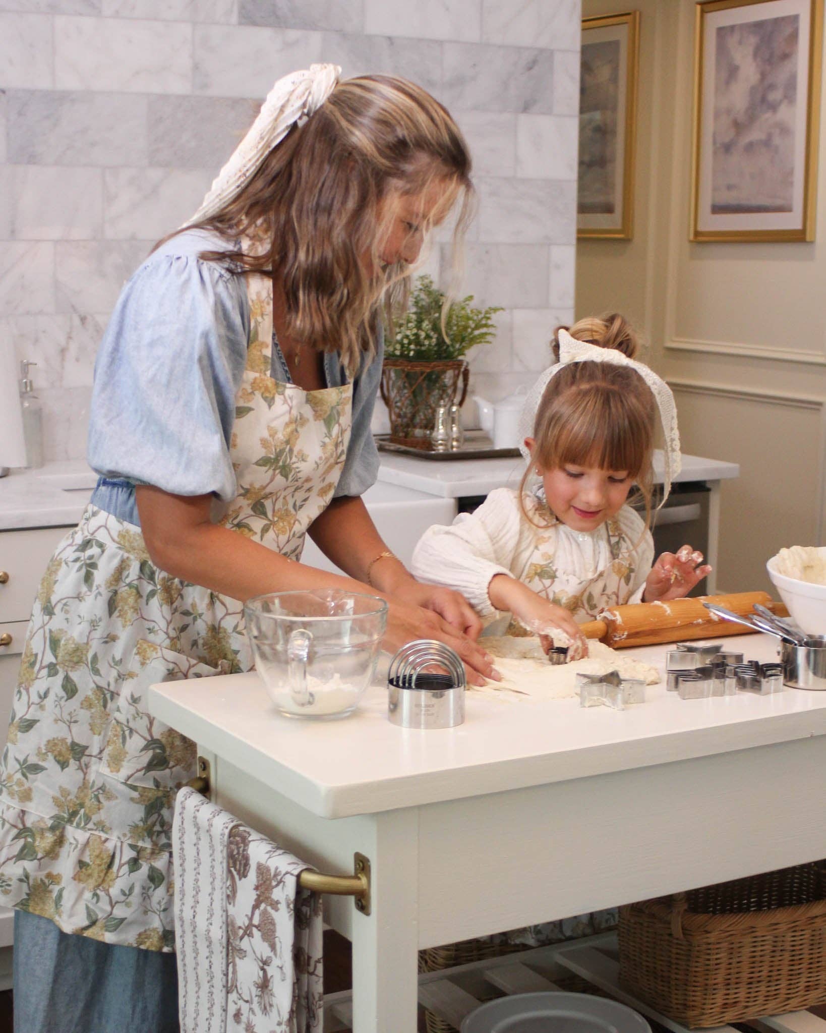 Hyacinth Linen Floral Apron Dress: Marigold Apron Willamere