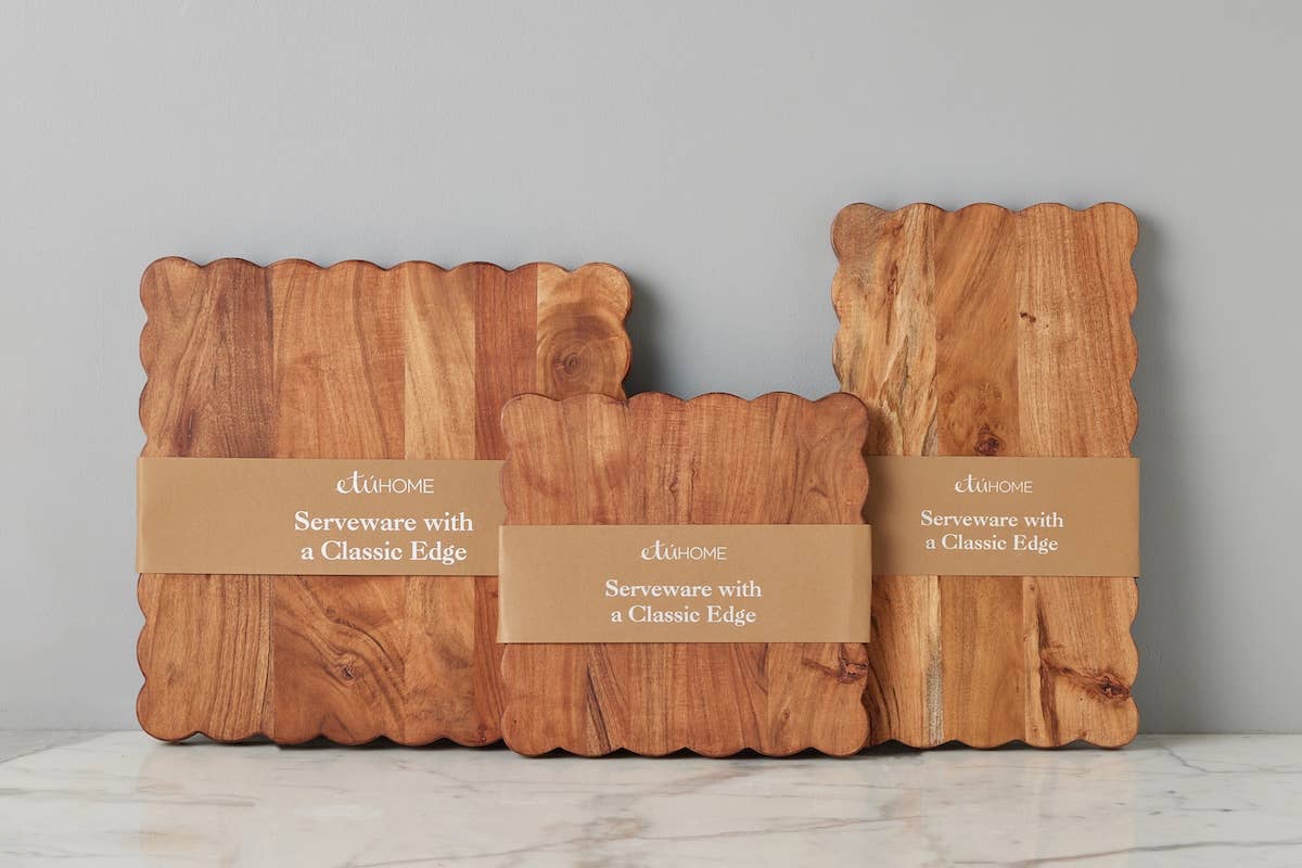 Scalloped Cutting Board, Rect. Med Plank- 18"x10"x1" Kitchen Tools etúHOME