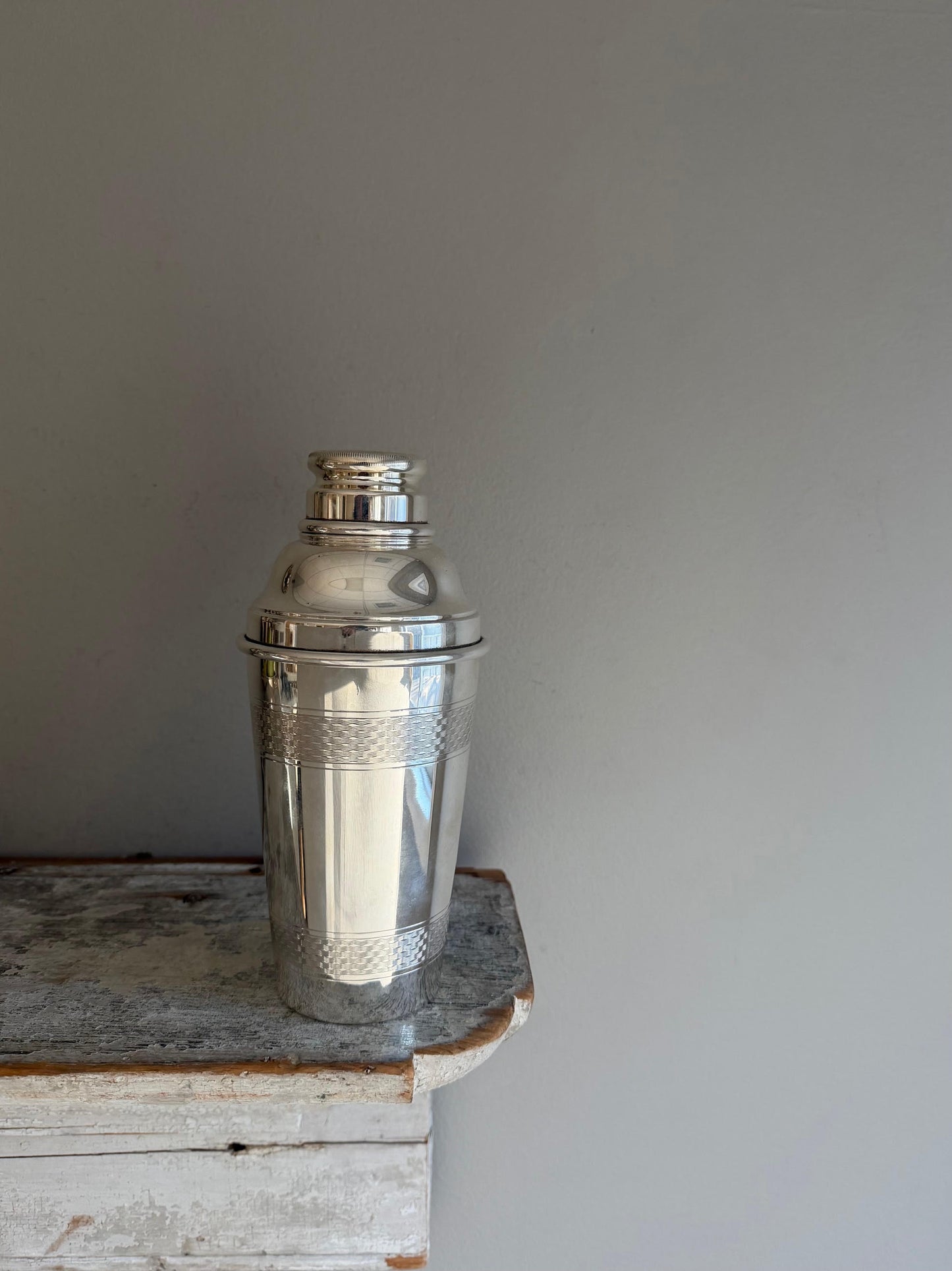 Hotel Silver Vintage Cocktail Shaker with ET Banding Bar Tools & Items Hotel Silver