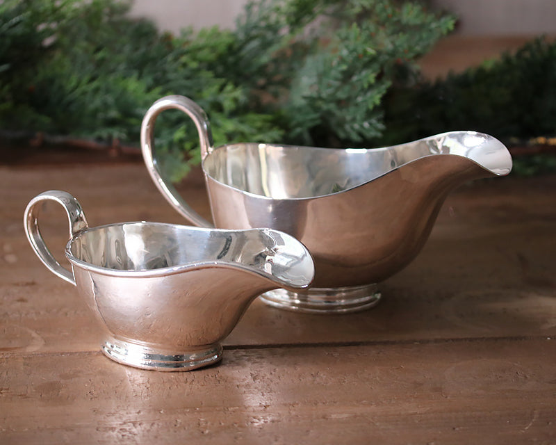 The medium and grand vintage HÔTEL Silver Sauce Boats