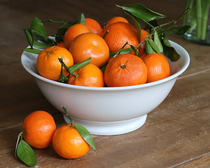 Piles of clementines in our Classic Footed Bowl by PIllibuyt