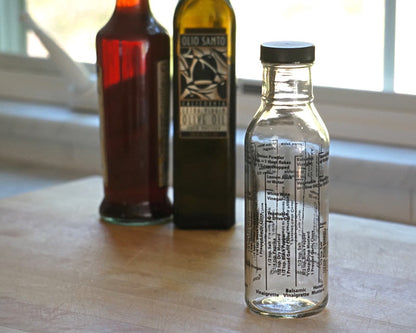 Light Salad Dressing Mixer Bottle Light Salad Dressing Mixer Bottle